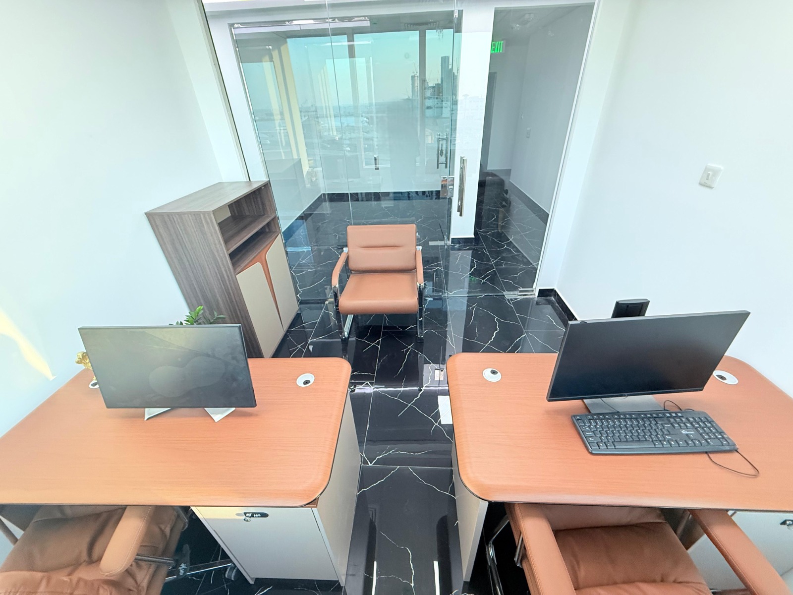 Amazing Office Space for Rent| Brand new Furniture included