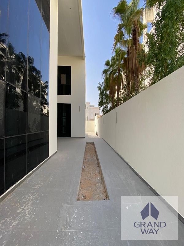 4BR Modern Villa I Private Elevator I 2 Kitchens