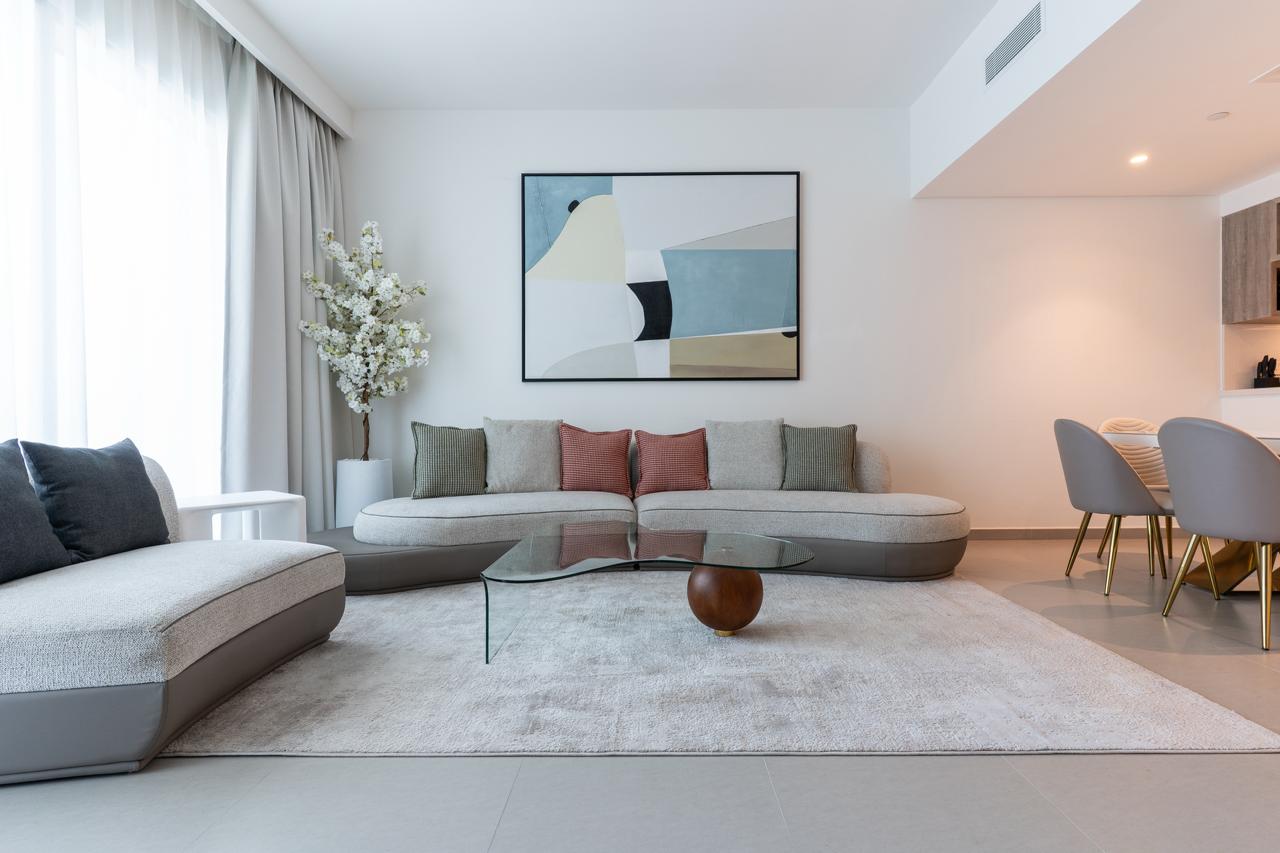 Modern | Burj Khalifa View | Furnished