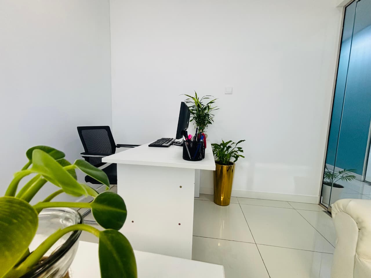 Maximize Your Business Efficiency in Our Flexible Office Spaces.