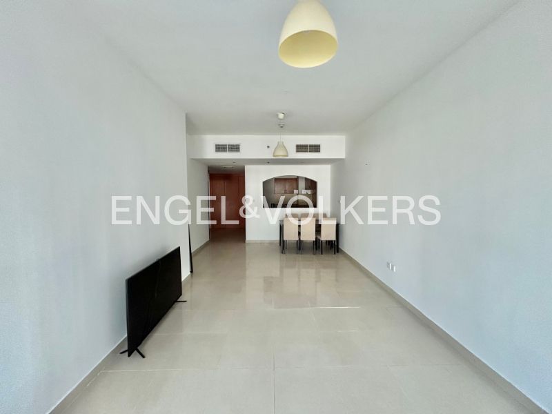 Unfurnished | Low Floor | Multiple Cheques