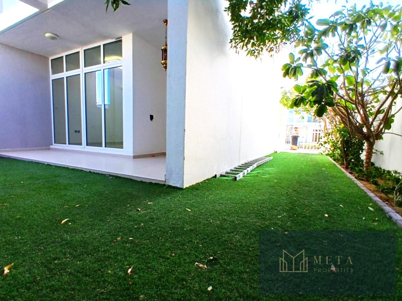 Very Good deal for Corner 3bed townhouse single row ,Beautiful location