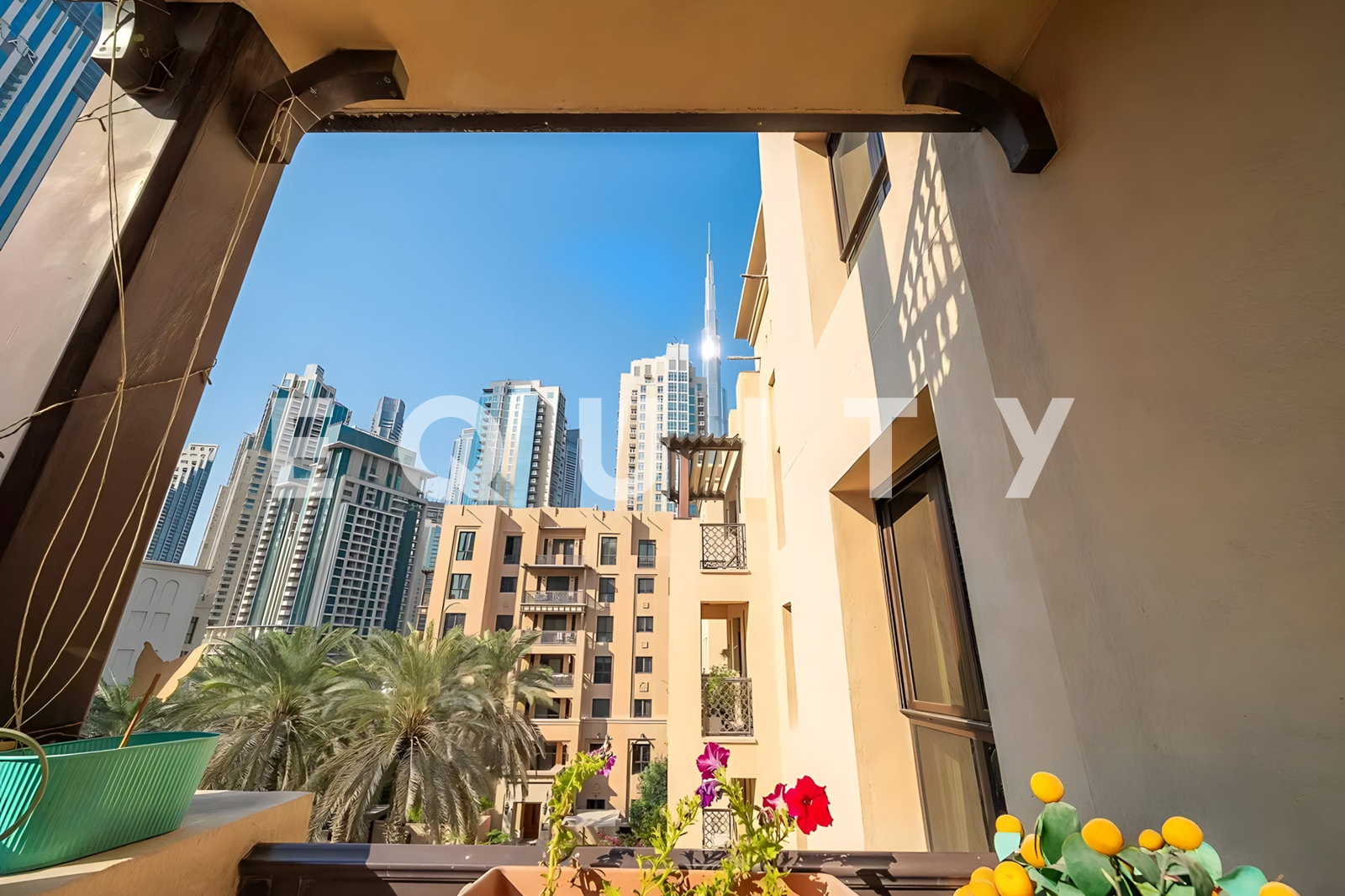 Stunning Burj Khalifa View | VOT | Natural Light