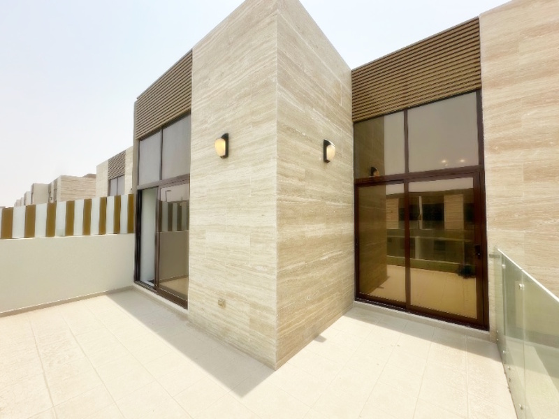Brand New | 4BR + Maid | Landscape with lights