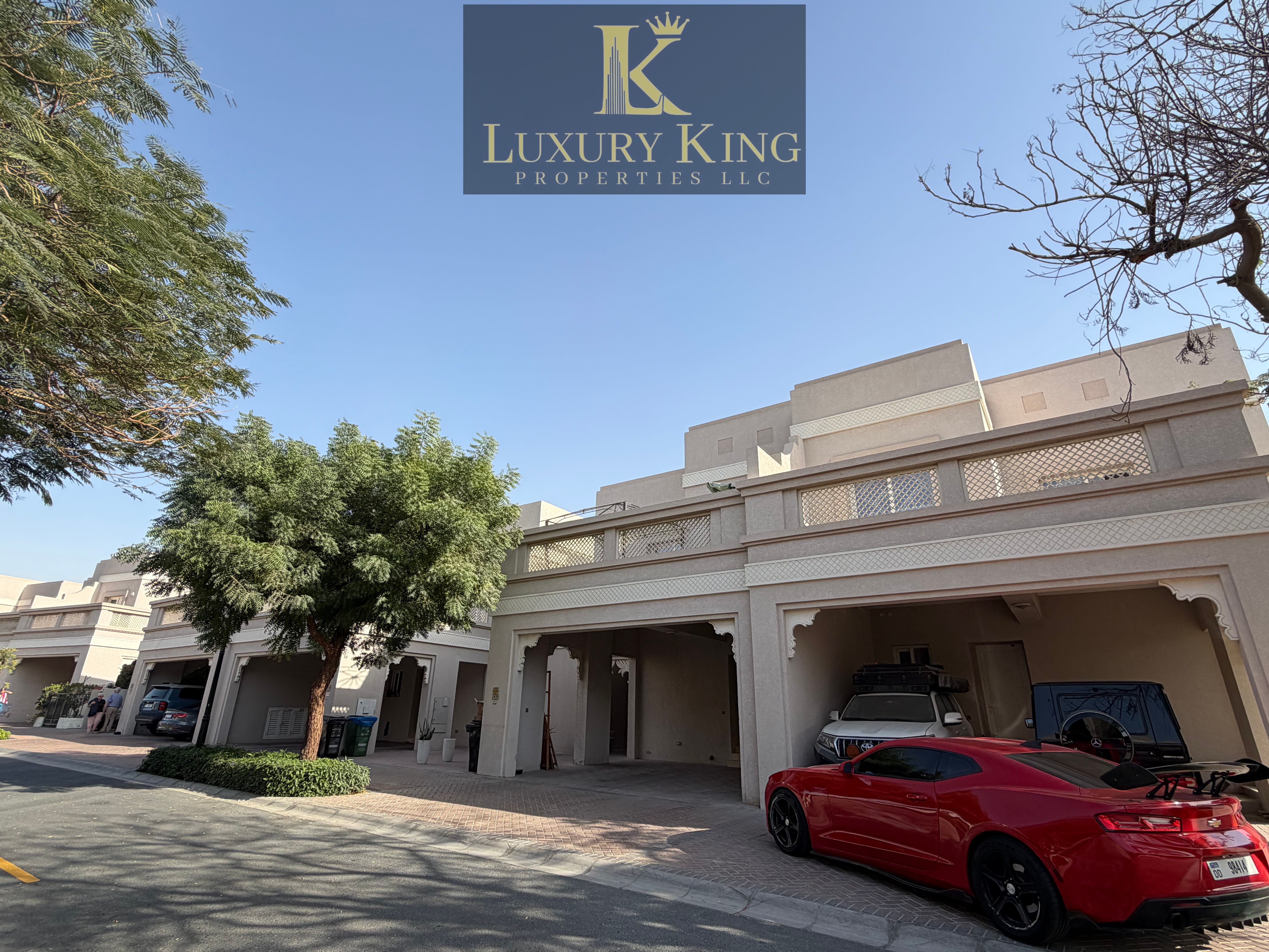READY TO MOVE , SINGLE ROW 3 Bedroom + Maid Room Villa