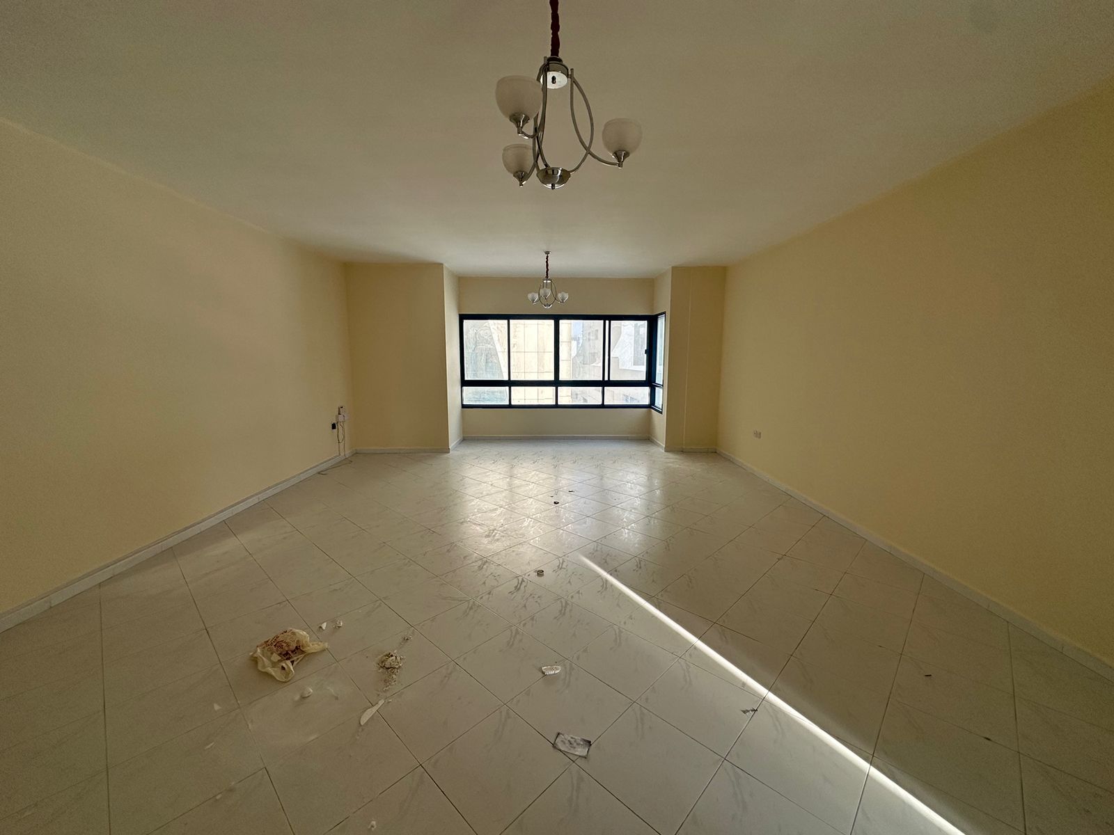 Open view \ Spacious layout \ Built-in wardrobes