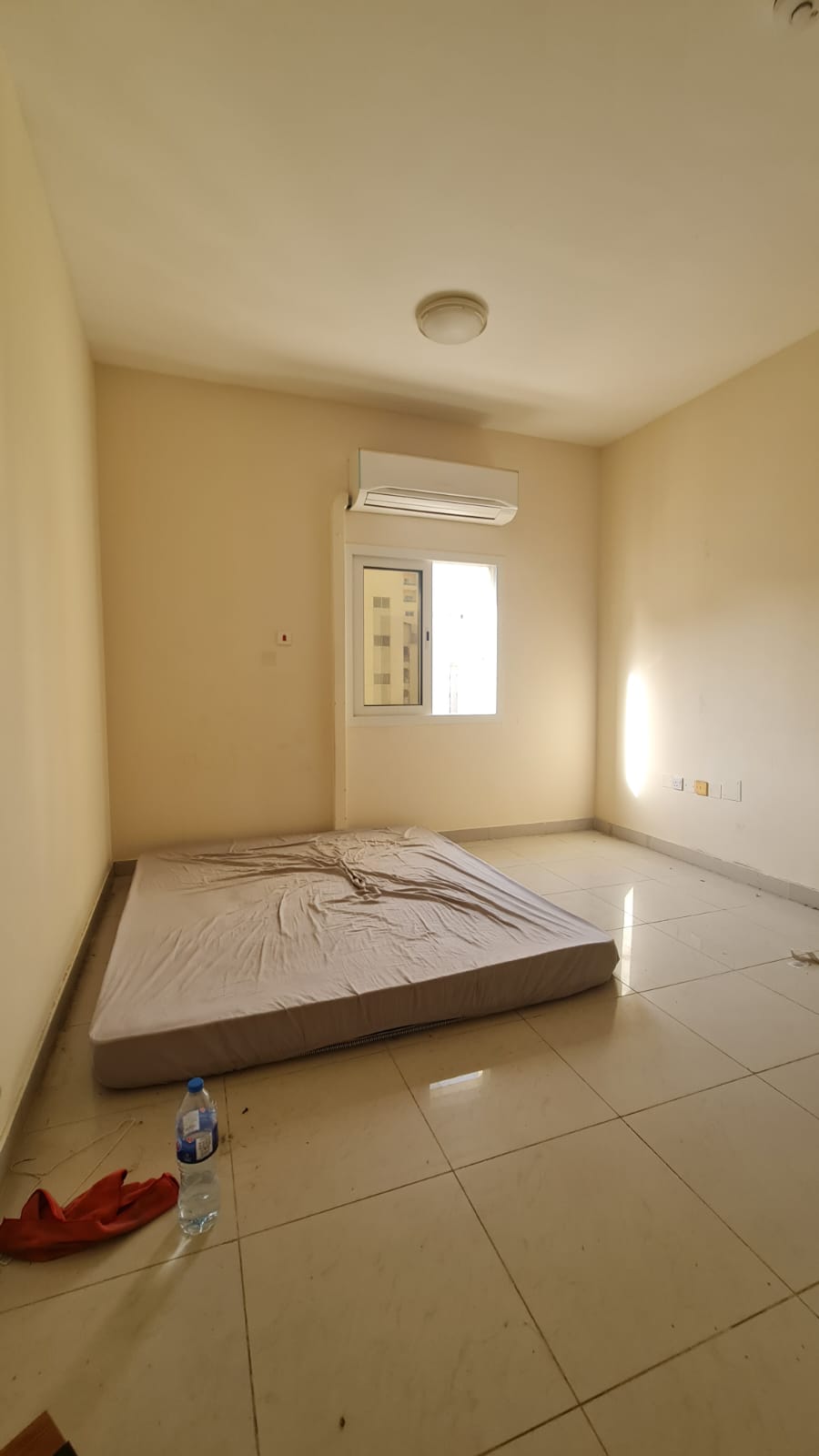 Studio in Al Nabaa for rent, AED 20,000 yearly, 4 payments, security deposit by non-cashable cheque.
