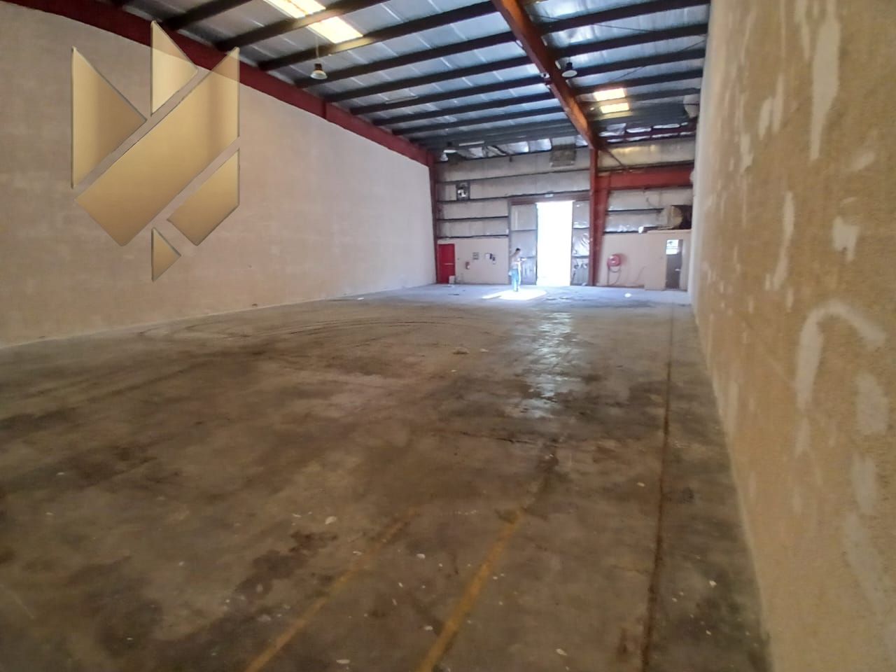 Annual Rent – Warehouse in Industrial Area 15 – Sharjah. Excellent Opportunity. Area: 3600 sq ft