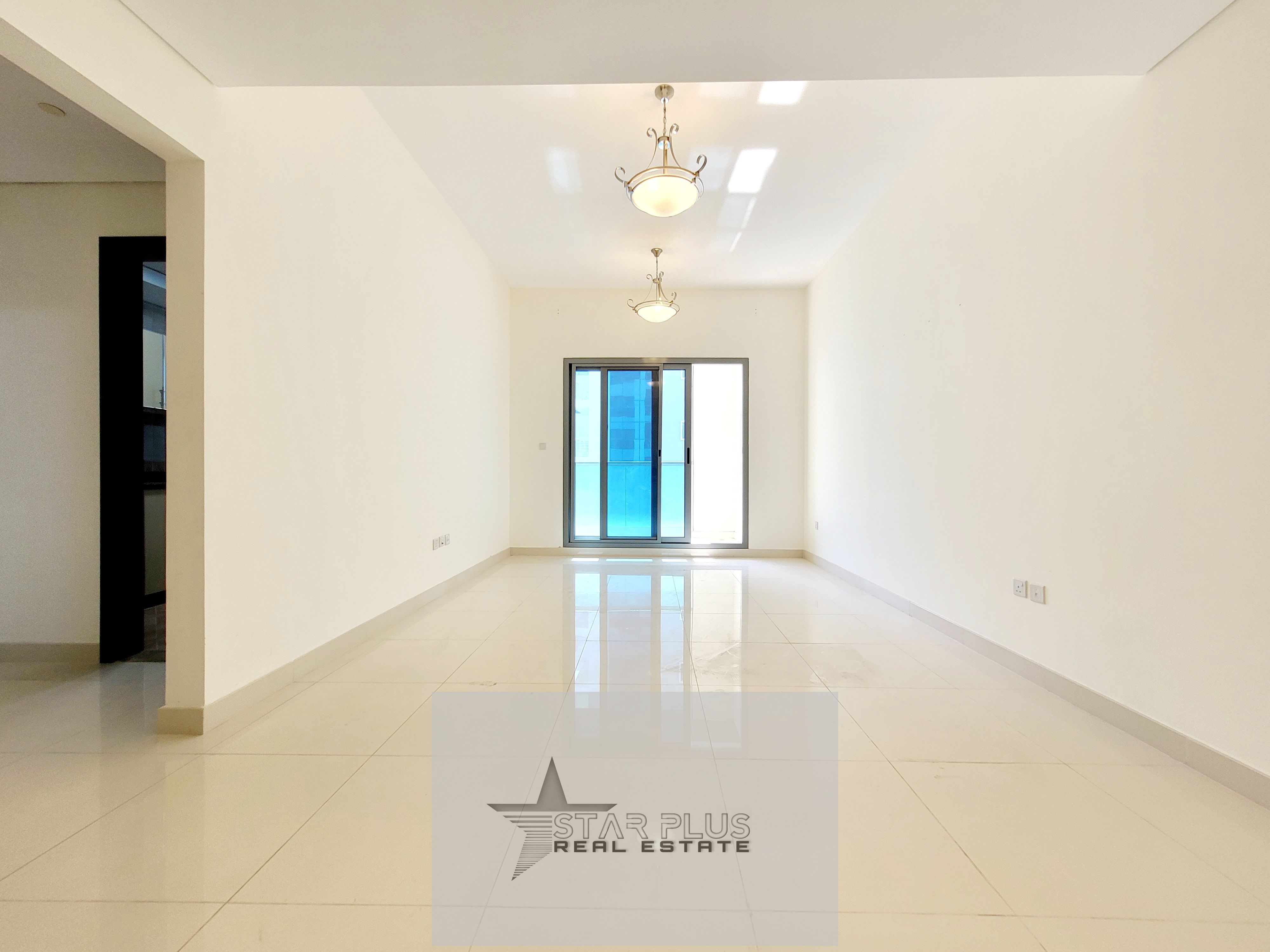 !! HUGE APARTMENT !! BEST LAYOUT !! COVERED PARKING