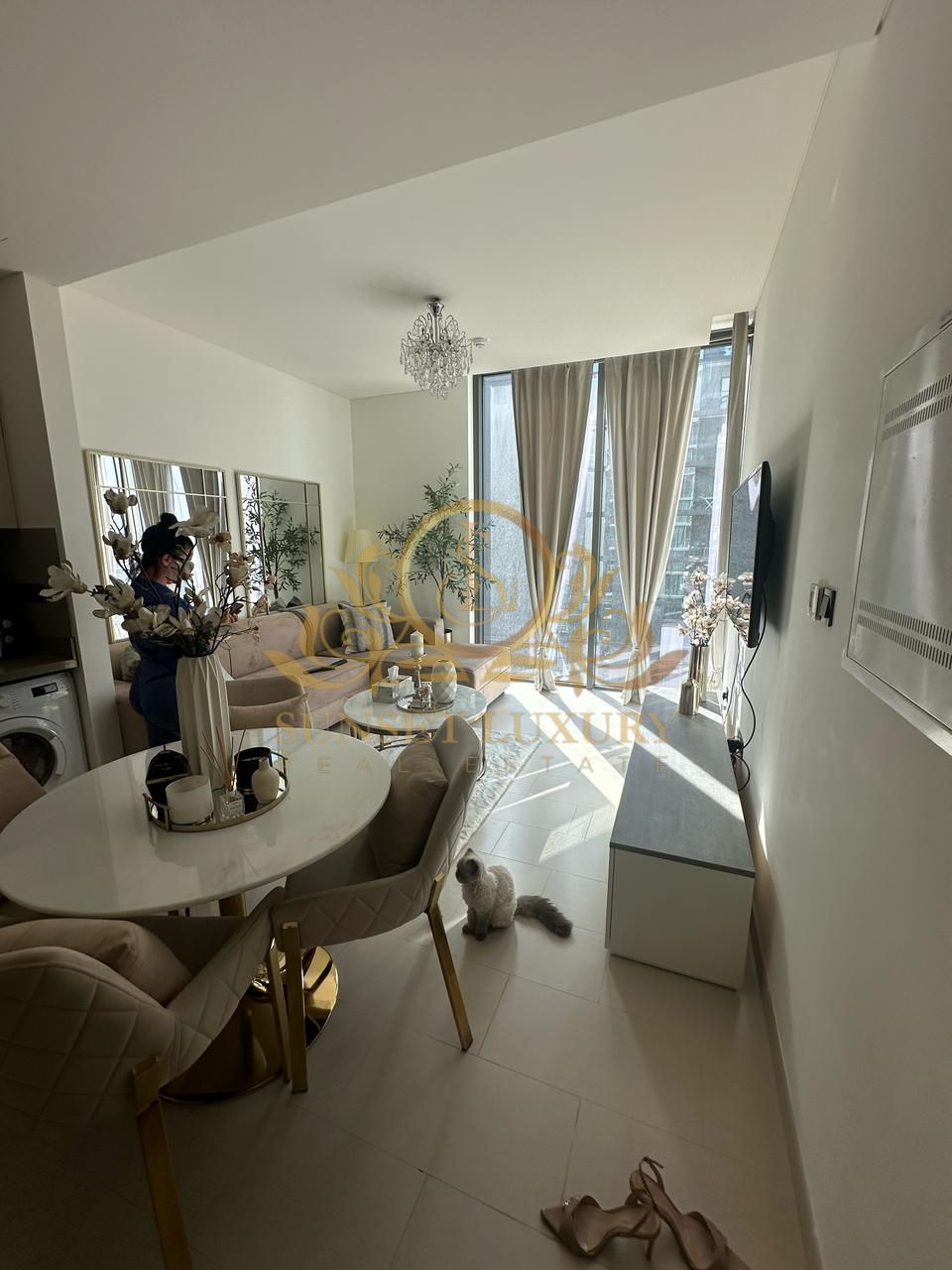 Bright & Modern 1-Bedroom Apartment in Creek Vista