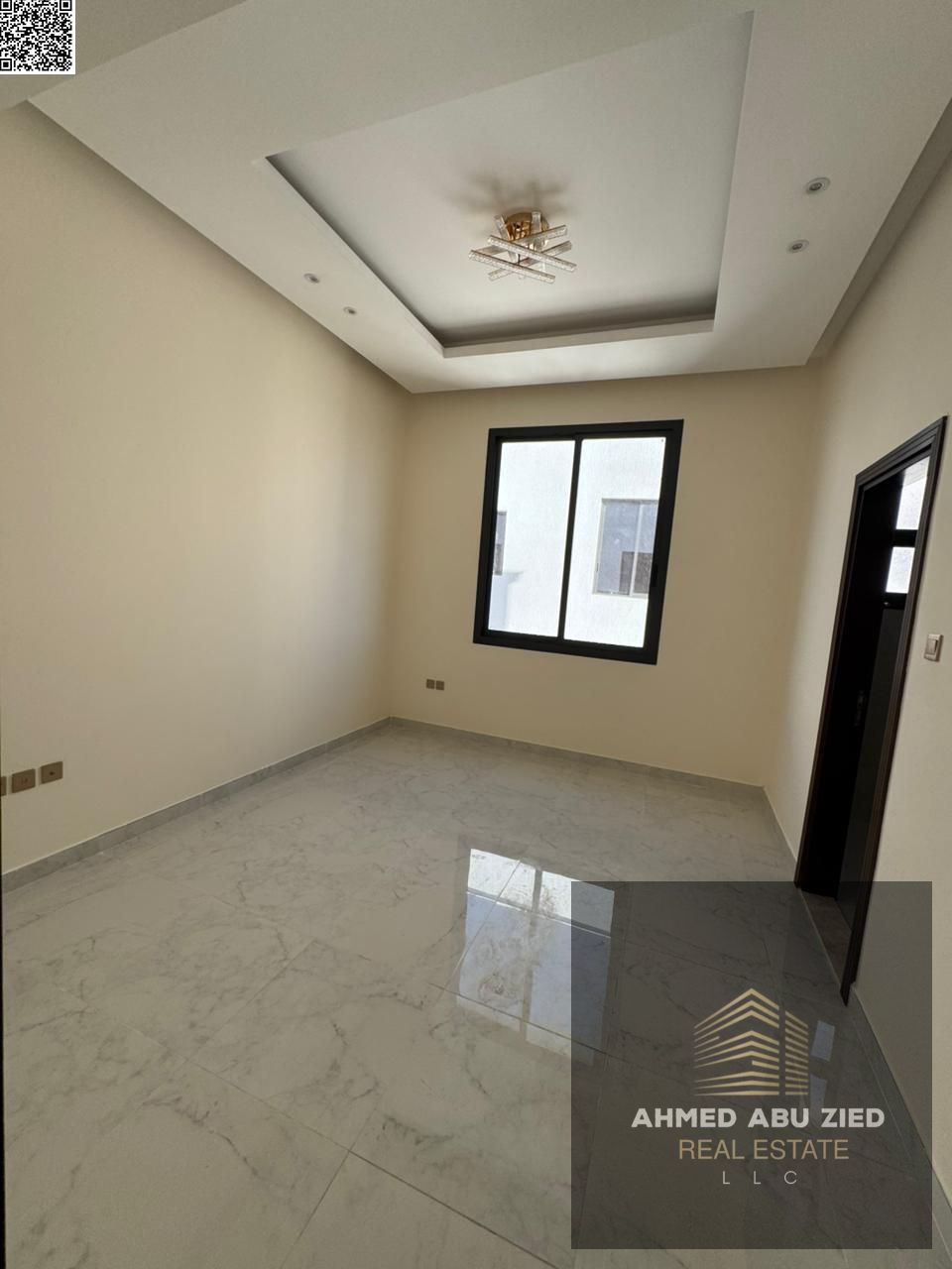 For annual rent in Al Jurf 3, first occupancy, two master bedrooms, living room, three bathrooms, balcony, central air conditioning, super deluxe fini