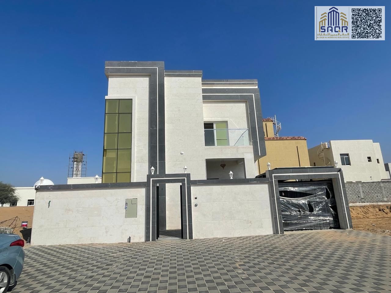 A fantastic opportunity to own a family villa ready for immediate occupancy, featuring high-end finishes and spacious living areas.