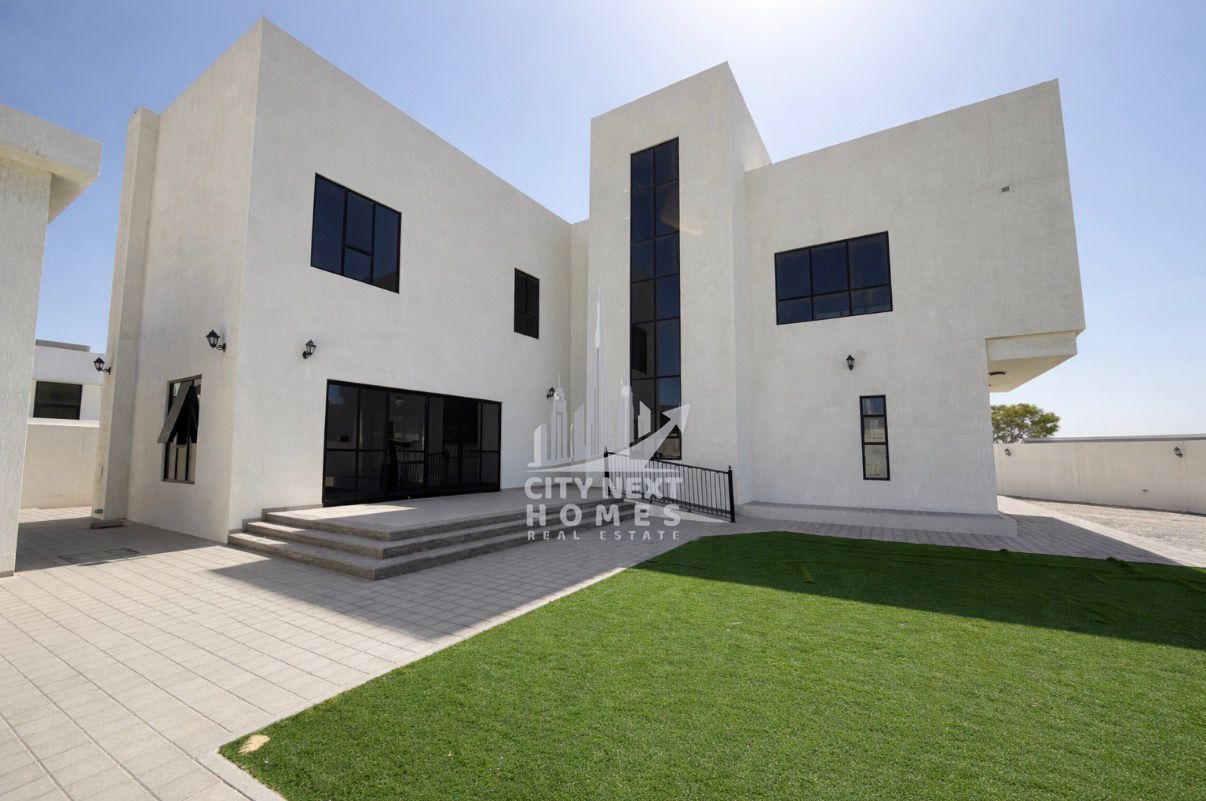 Beautiful 5BR Villa | Majlis | Maids | Garden|