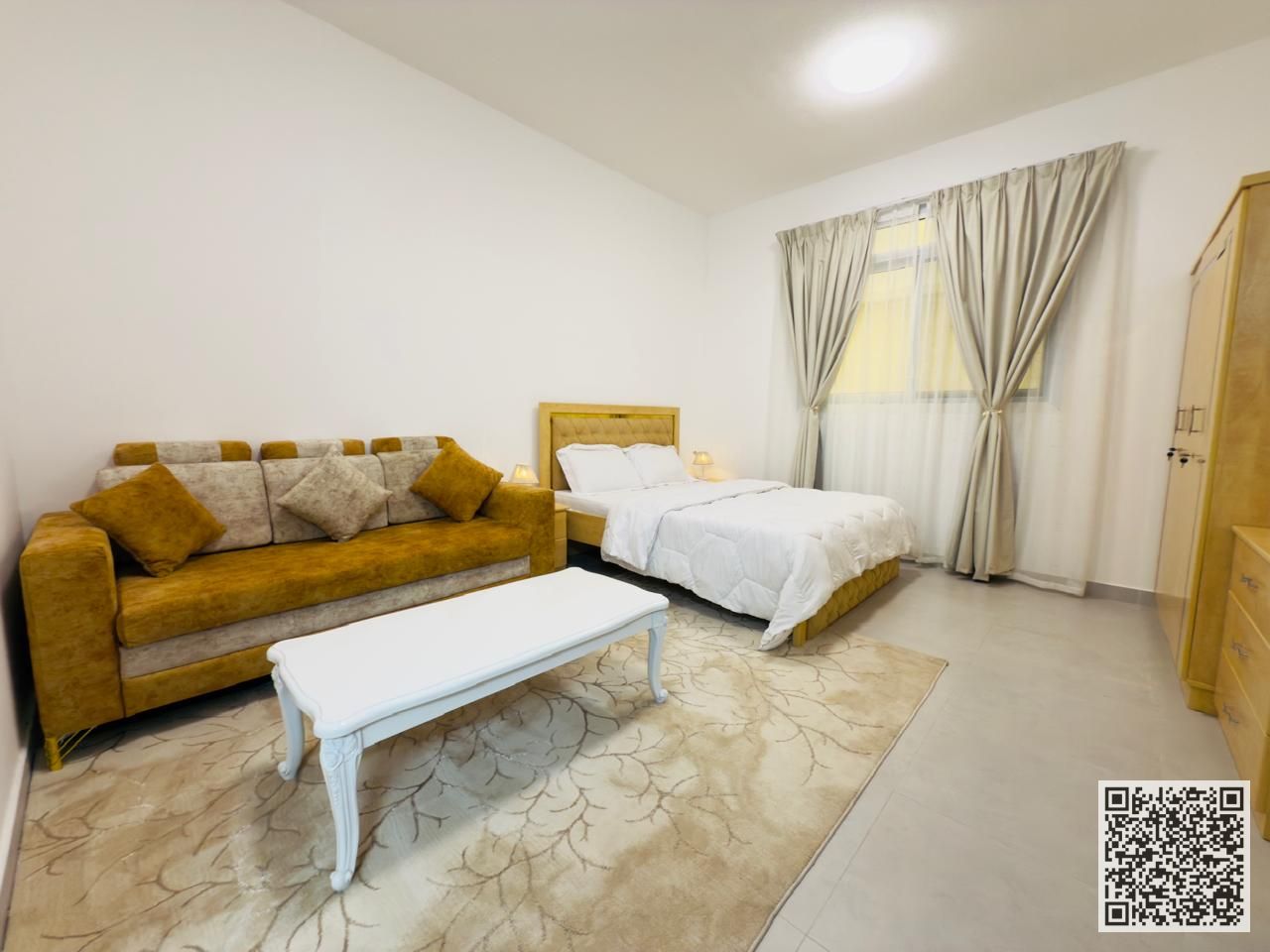 Furnished semi-detached studio apartment with hotel-style furnishings for monthly rent in Ajman - Ajman Corniche - all bills and internet included