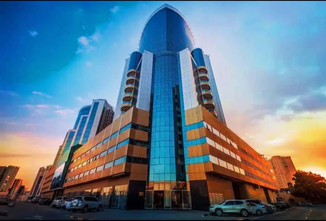 One bedroom apartment with SEA view in the Orient Towers