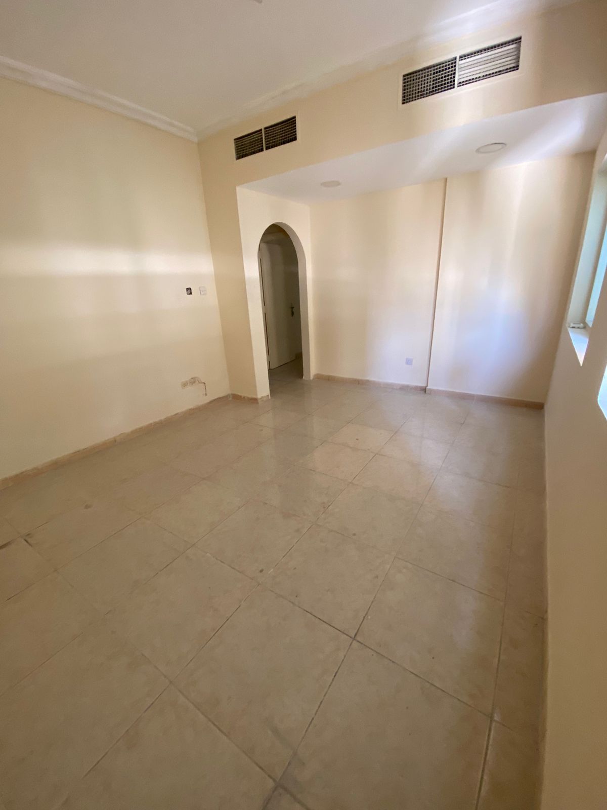 1BHK for rent in Al Qasimia Al Mahatta, central AC, spacious kitchen, prime location near services. Rent AED 30,000 in 4 payments.