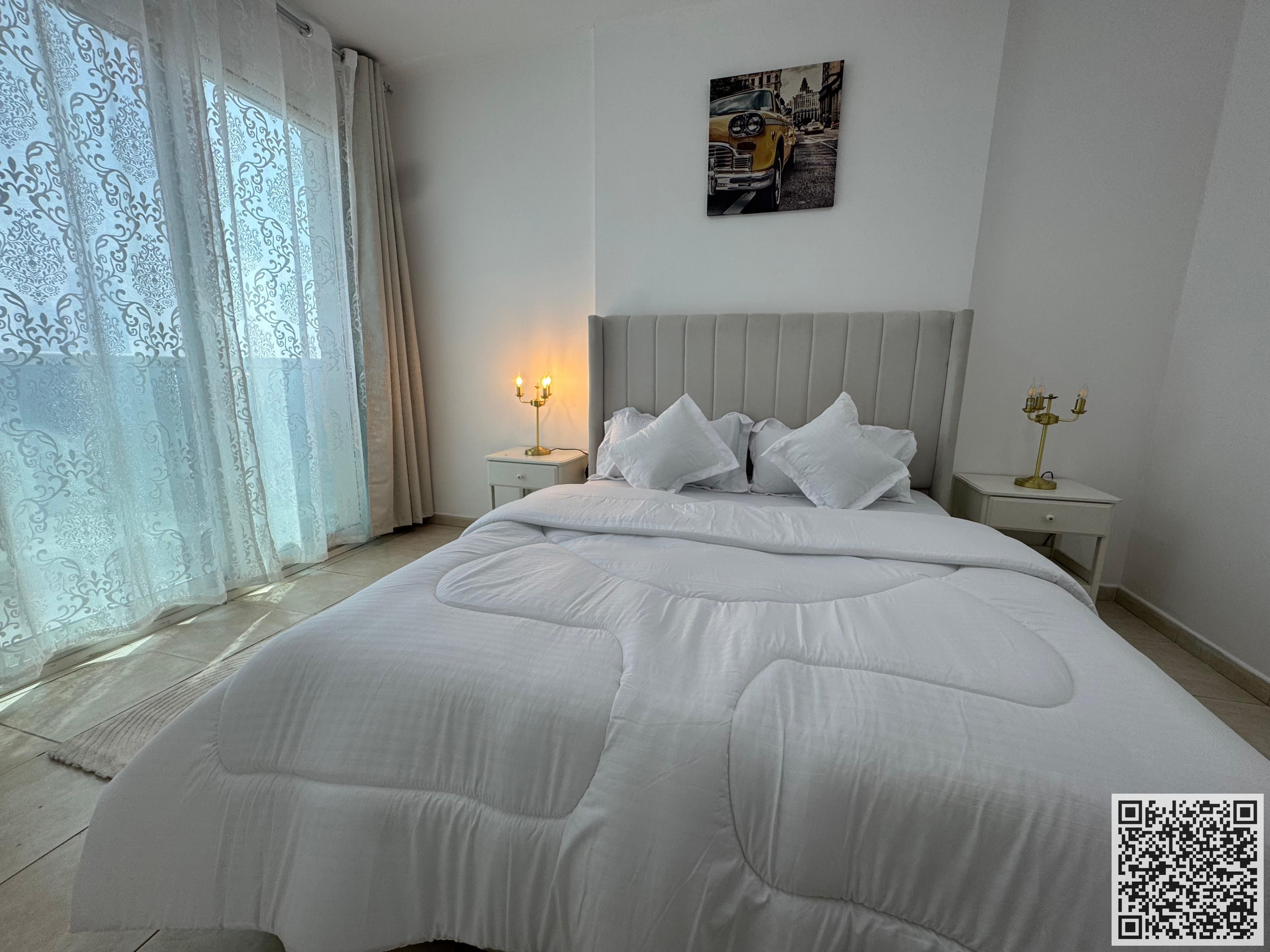 Luxurious furnished two-bedroom apartment with brand new furniture for monthly rent in Ajman - Ajman Corniche