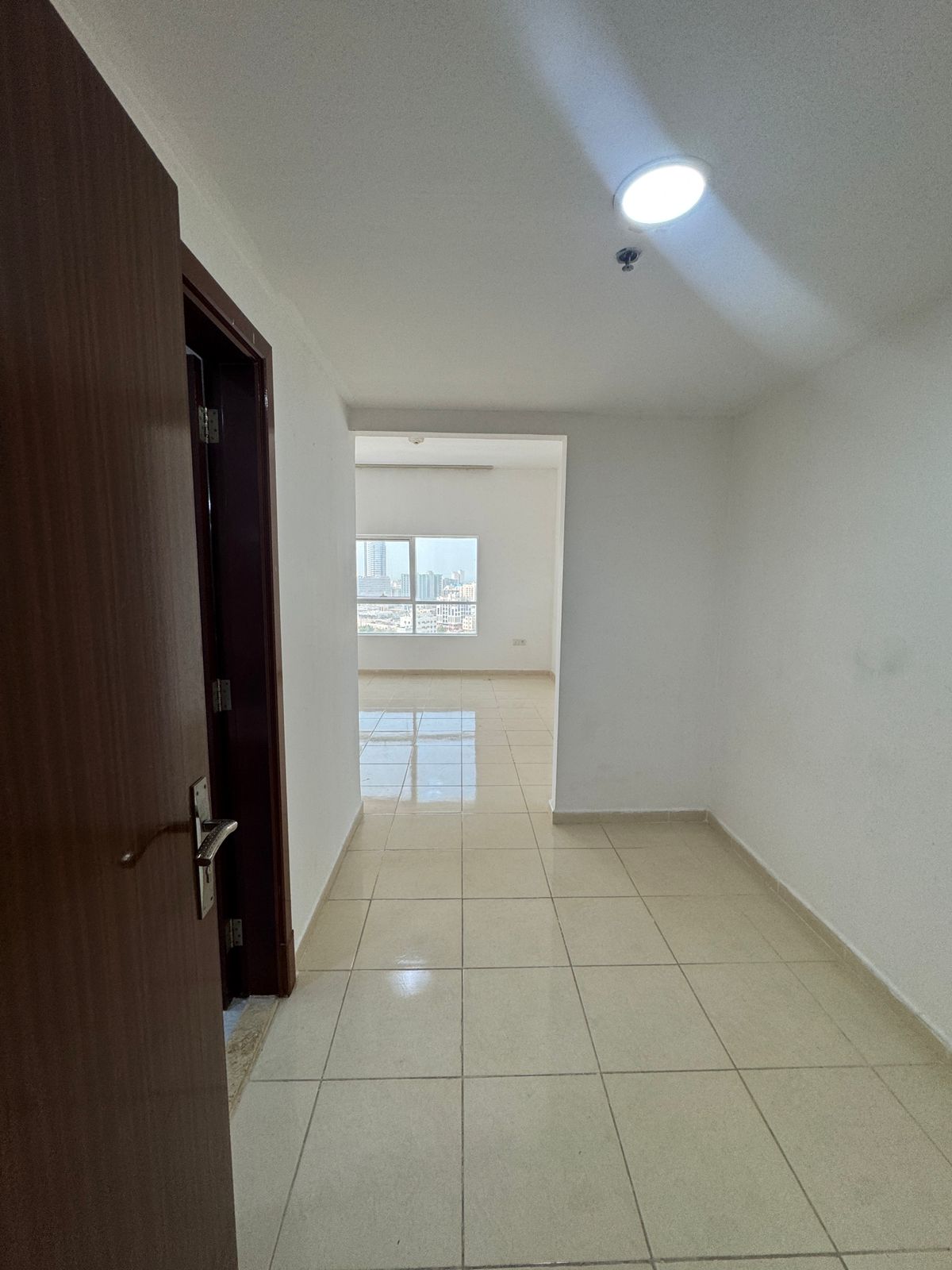 2bedrooms with partial see view apartment in orient towers for sale