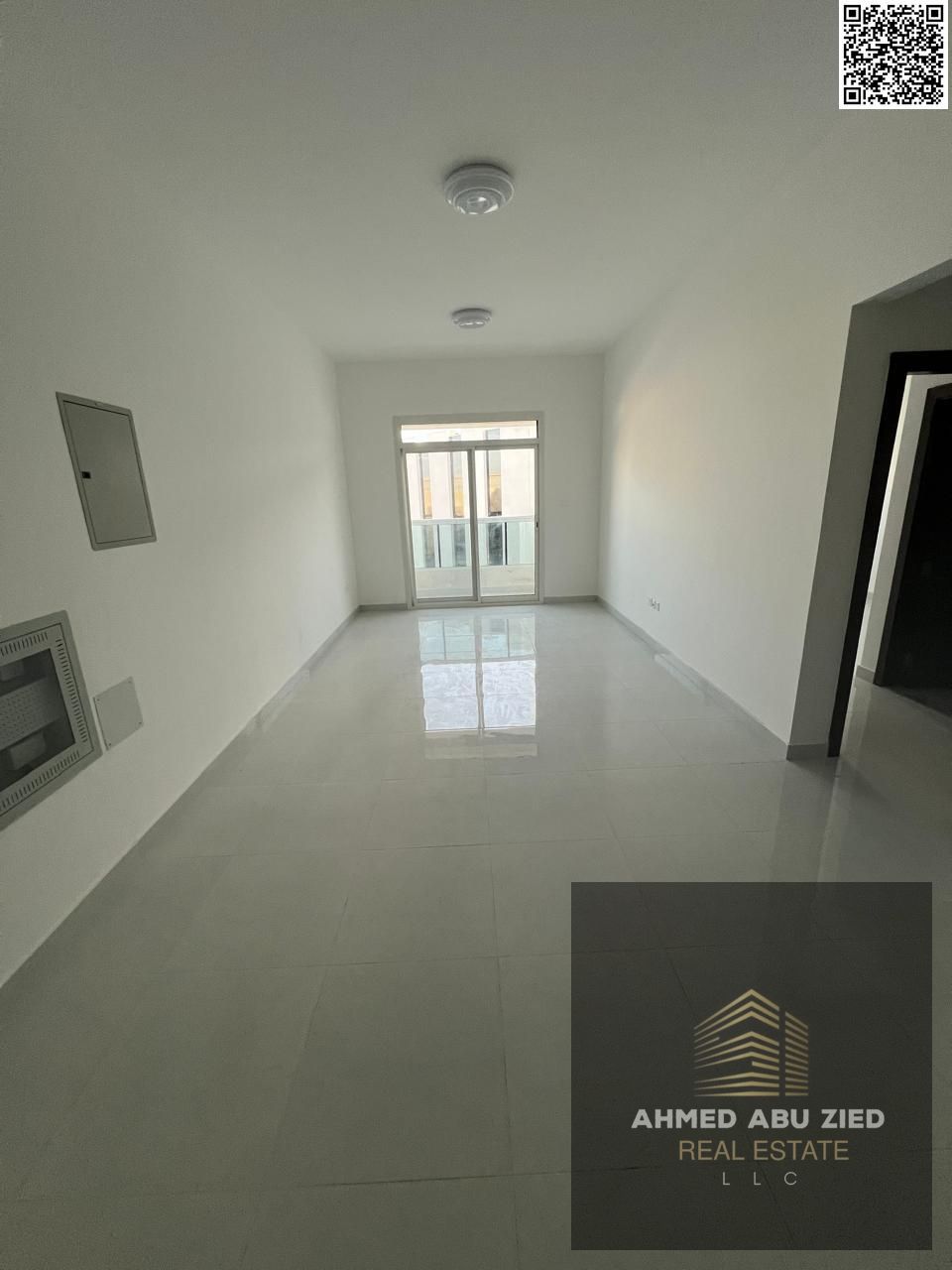 The most luxurious and elegant master bedroom, first occupancy, large living room, spacious kitchen, 2 bathrooms, balcony with open views, flexible p