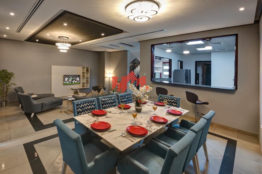 Al Marsa 3 BR Villa with Pool NEGOTIABLE PRICE