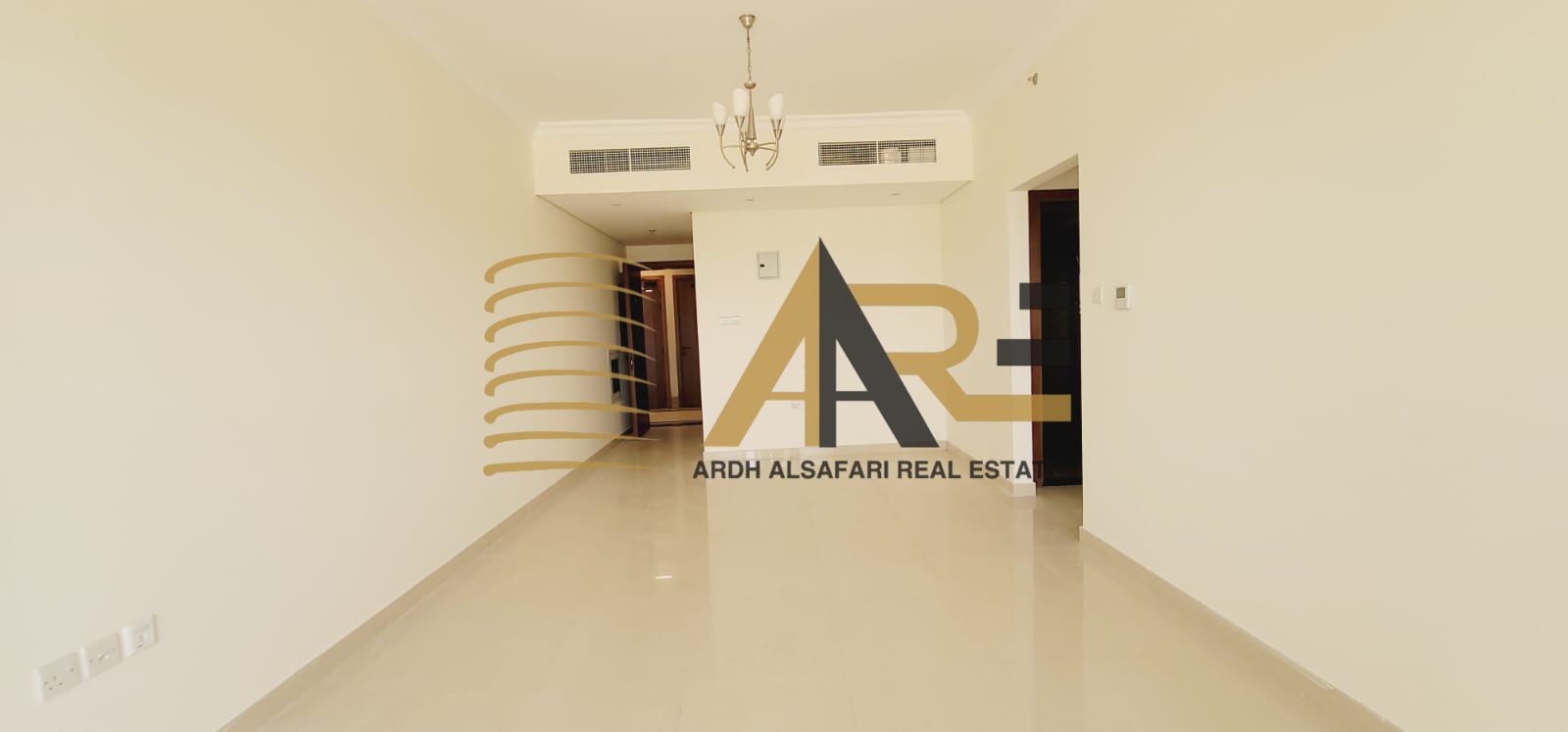 1st shifting!!12 cheques payment!!Luxurious 2bhk apartment at prime location.