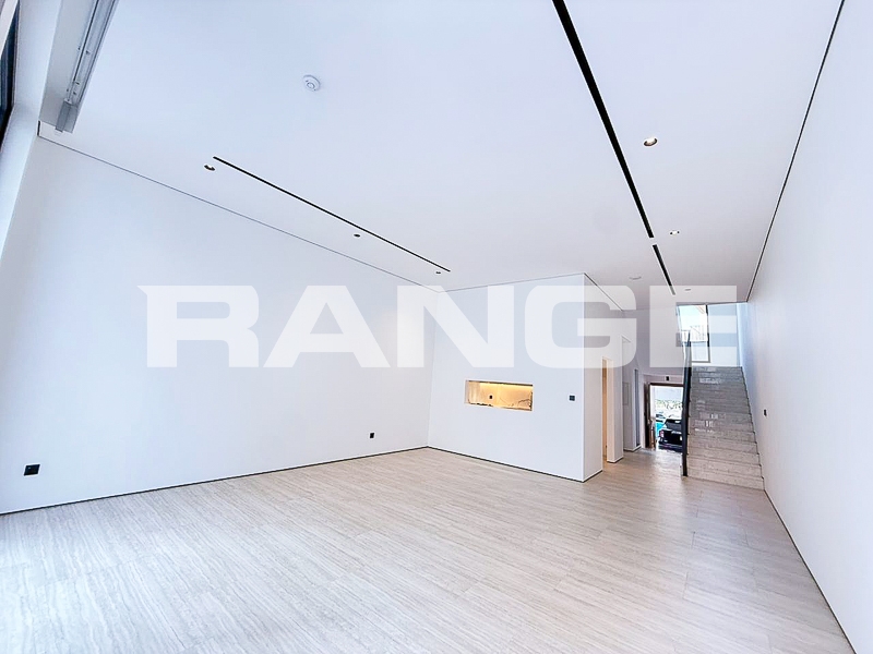 Near Park I 4BR En-suite + Basement I Brand New
