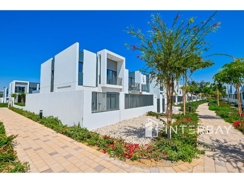 Single Row 4BR Villa | La Rosa 3 | Dubai Land