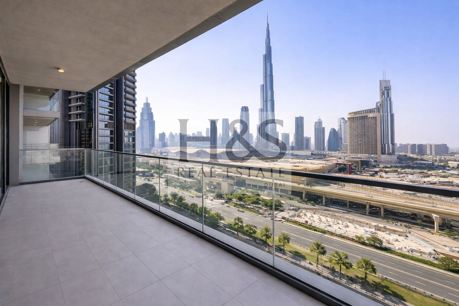 FULL BURJ KHALIFA VIEW | HIGH FLOOR | SPACIOUS 1 BHK