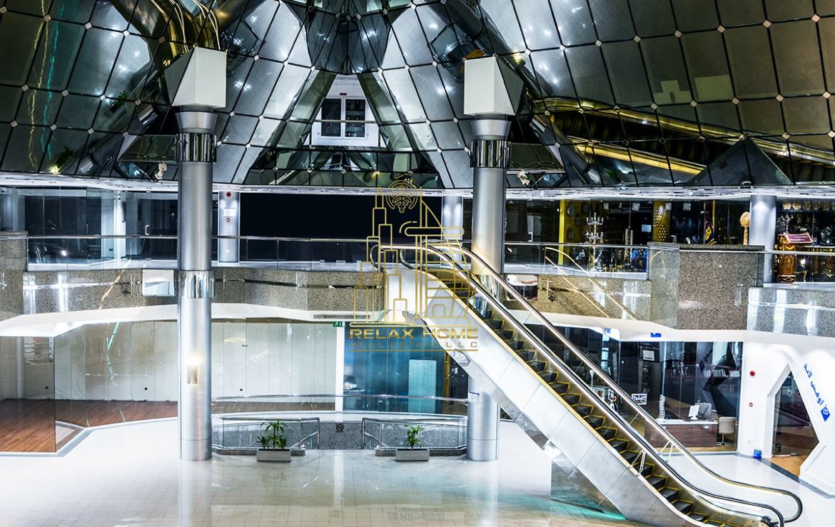Upcoming Shop | Chiller Free | Open Space | Inside Building