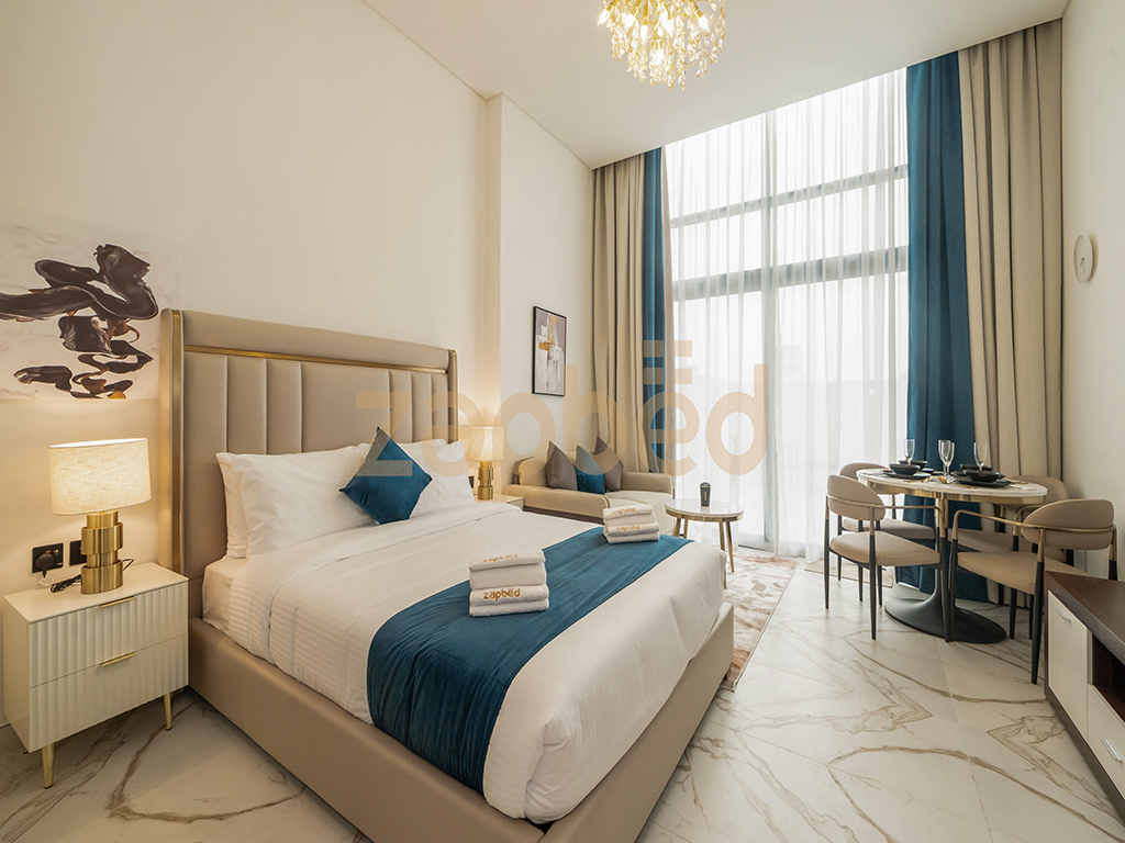Modern Studio-Petalz By Danube