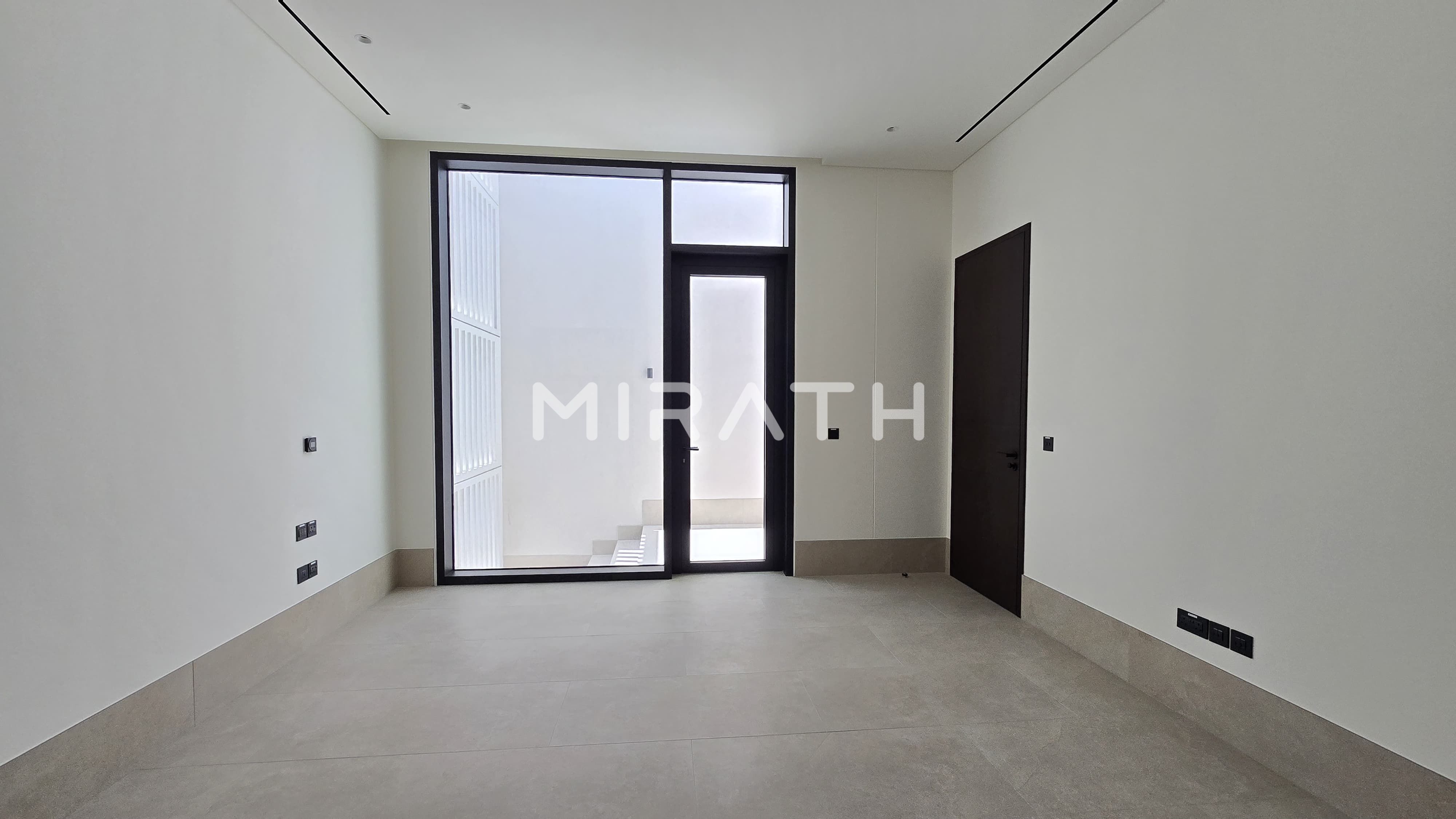 Brand New Villa| Private Garden |High Quality finishes