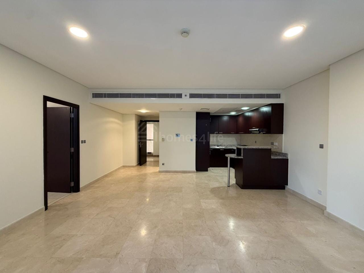 Well Maintained | Vacant | Mid Floor | For Rent