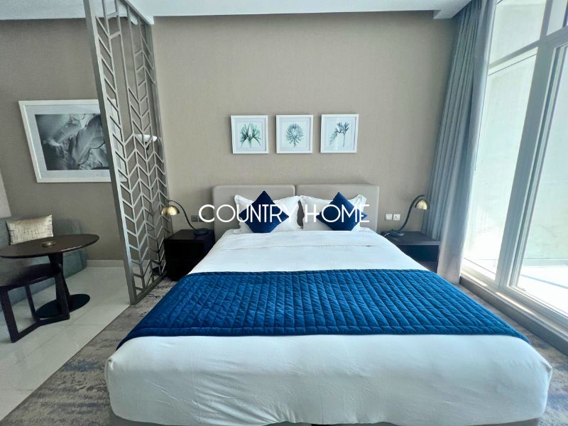 Luxury Studio | Furnished | Canal View
