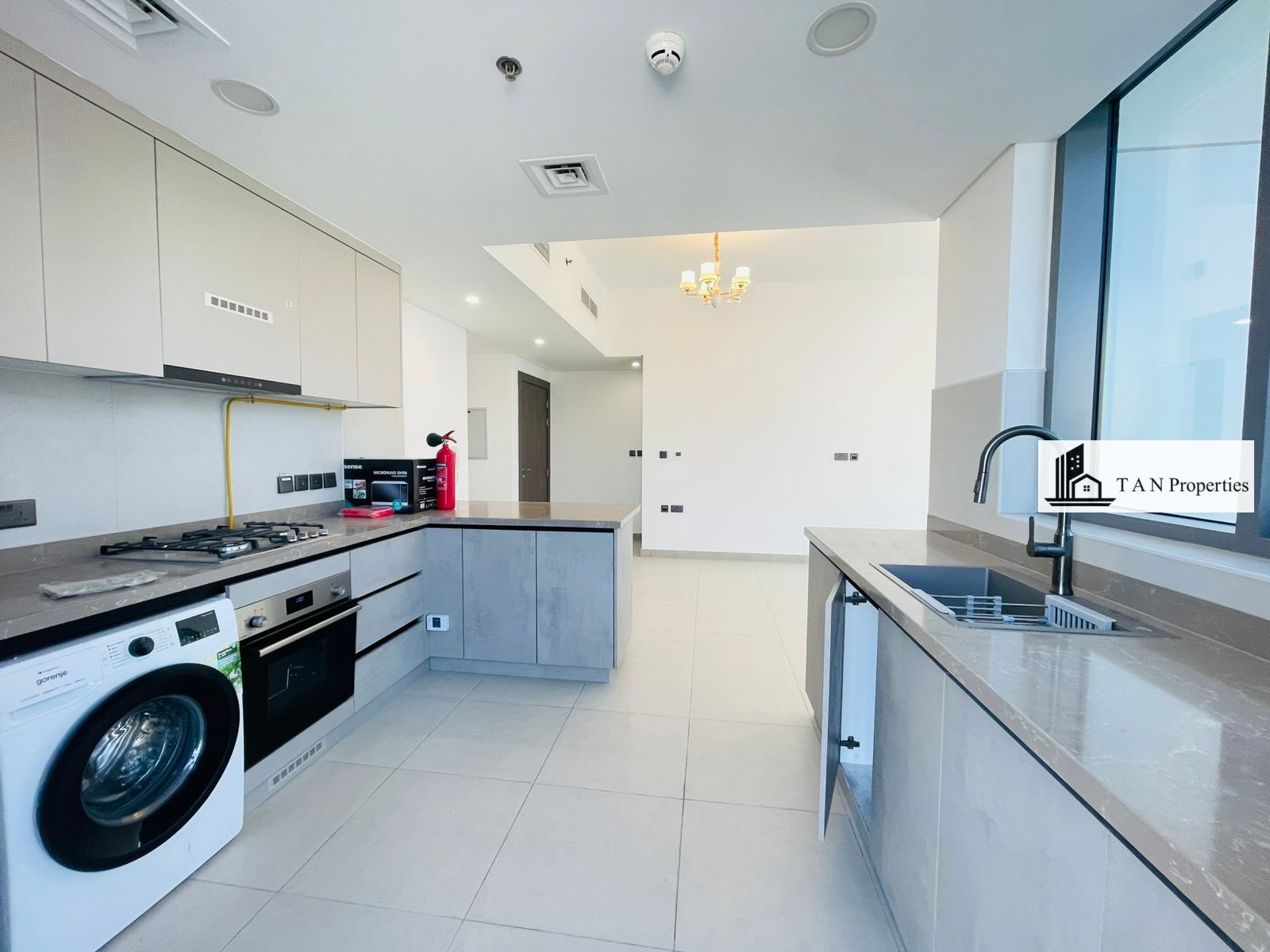 Spacious 2BHK+Maid Room | Semi Furnished | Brand New