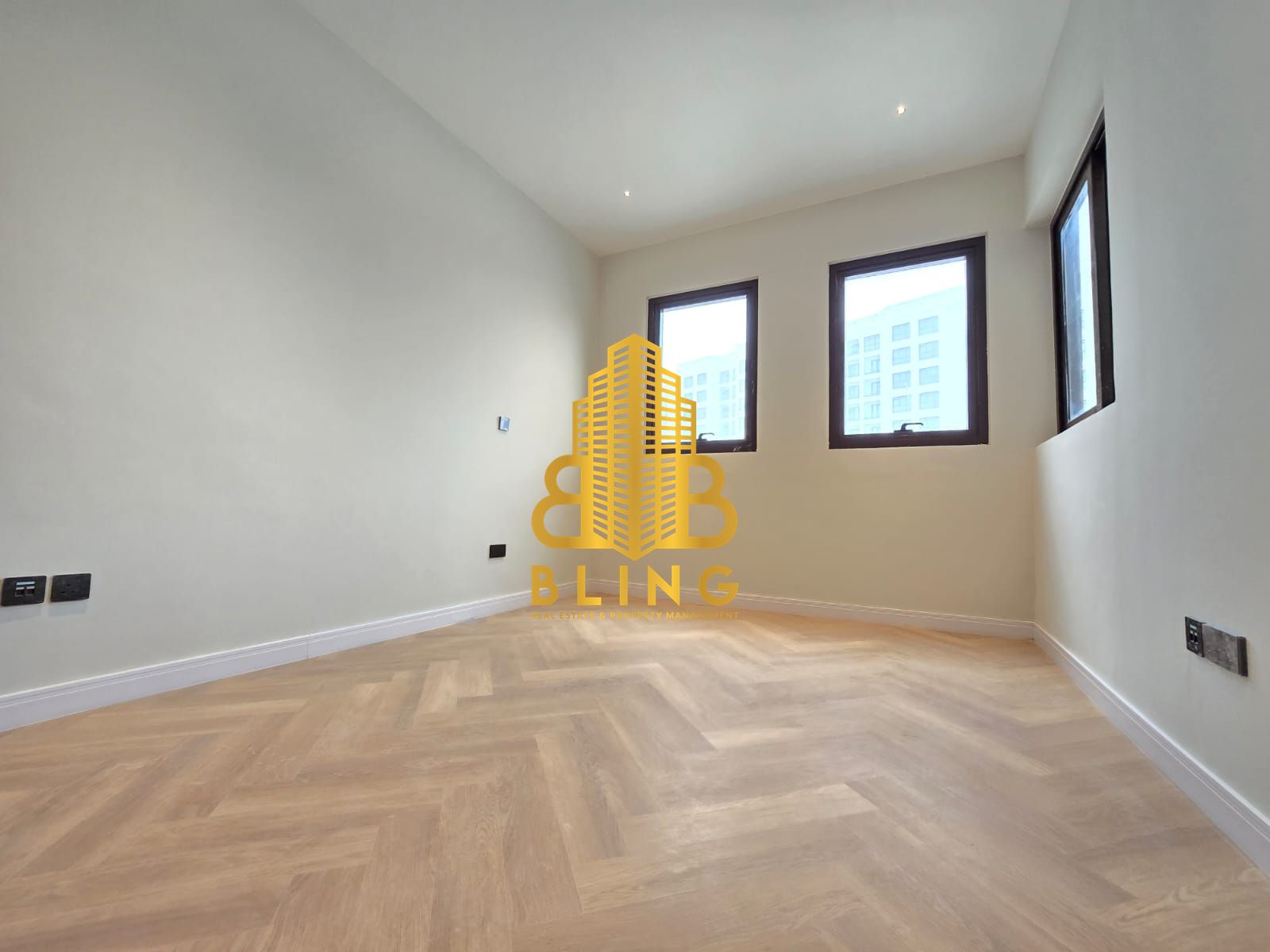Newly Renovated 2BHK With Basement Parking, Laundry Room & Built-In Cupboards