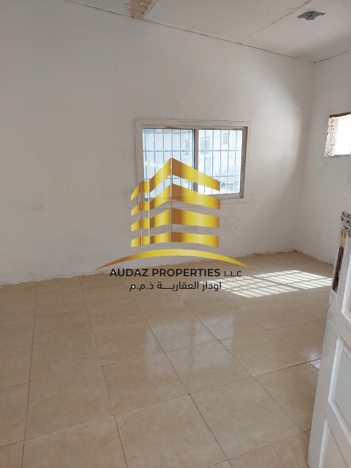 Spacious 8-Bedroom Villa for Rent in Al Bustan | Ideal for Staff & Sharing