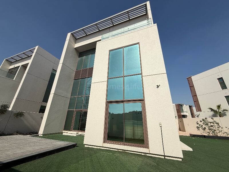 6 BR Villa | Massive plot | Landscaped Garden