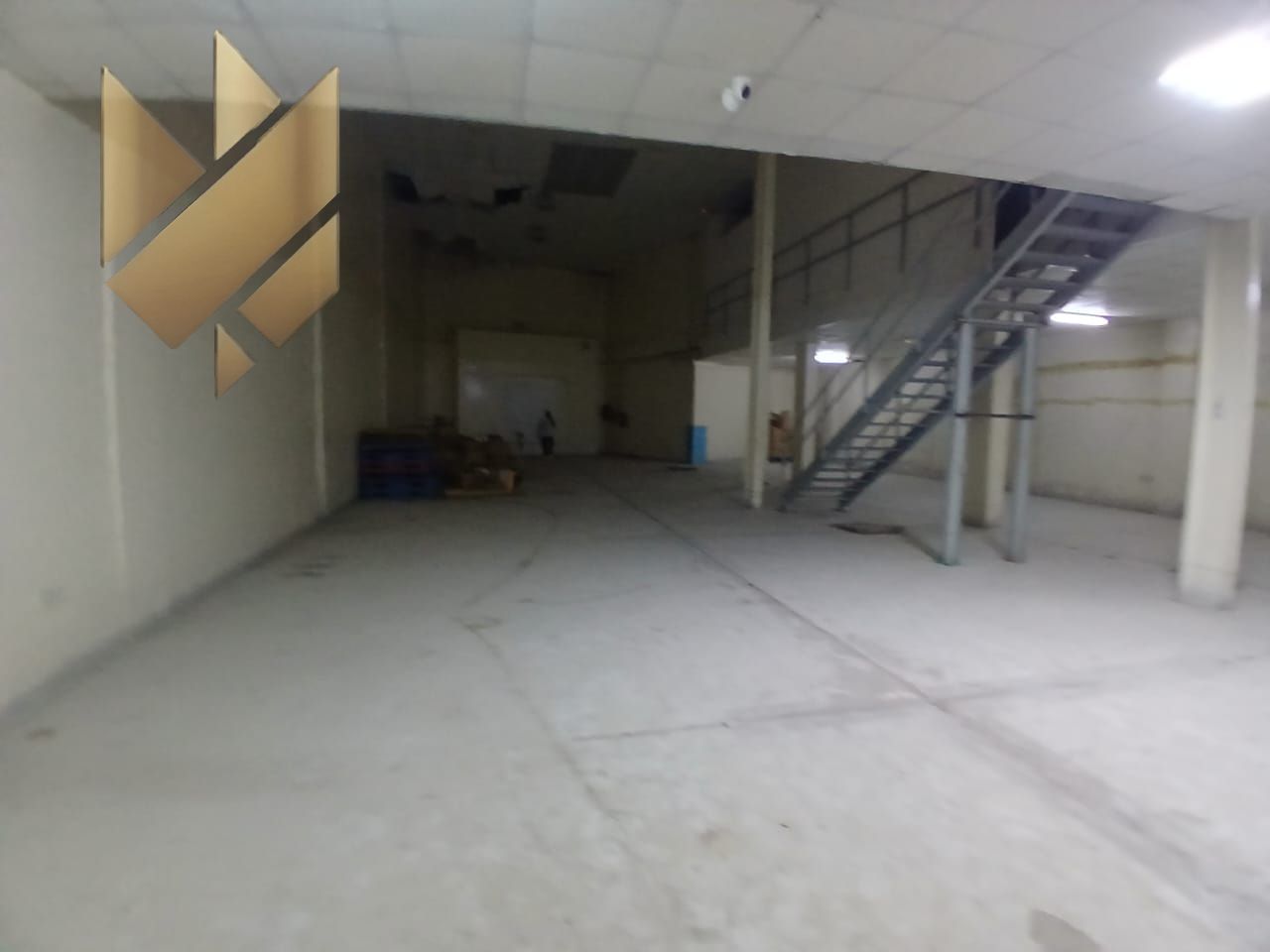 Annual Rent – Warehouse in Industrial Area 15 – Sharjah. Excellent opportunity. Area: 7200 sq ft. Electricity: 32 kW
