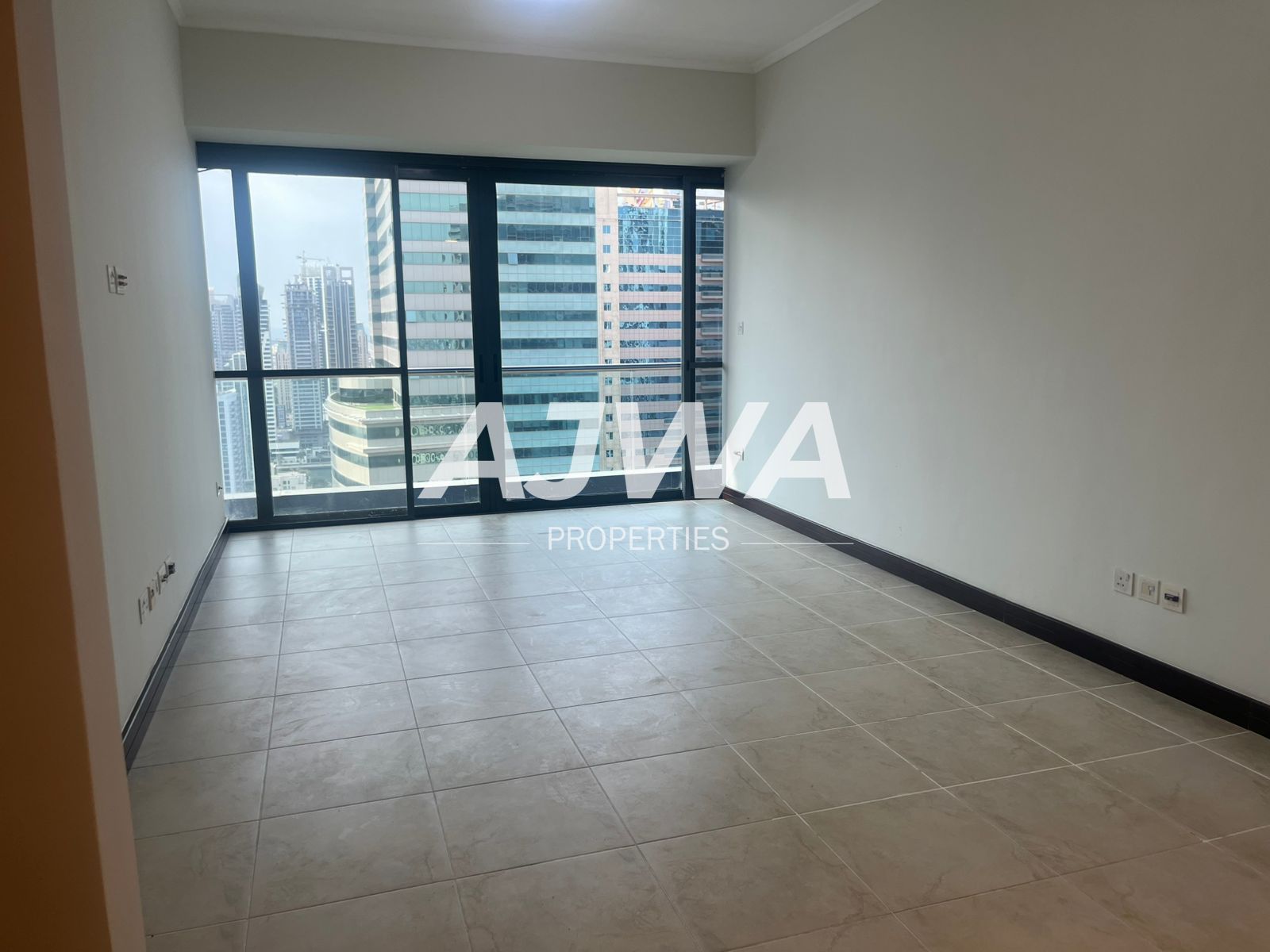 3 Bedroom | High Floor | Ready to Move | Vacant