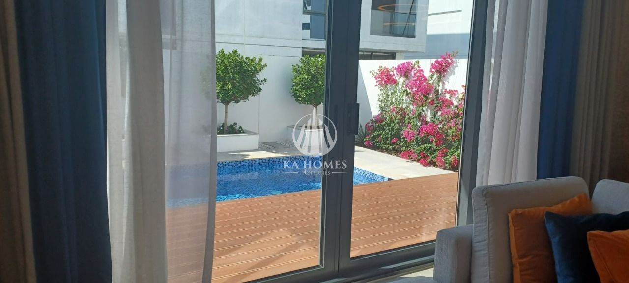 A fully furnished, detached villa with a very attractive post-handover payment plan and an exclusive discount on registration fees.