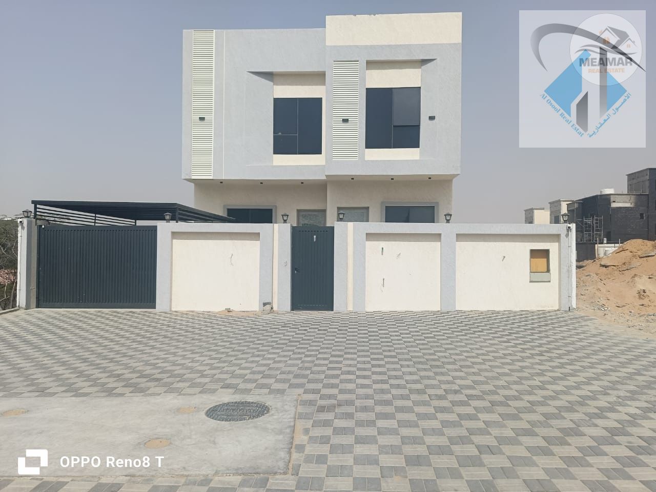 Villa with a prime location and high-end finishing, spacious rooms, and freehold ownership for all nationalities, at an excellent price including fees