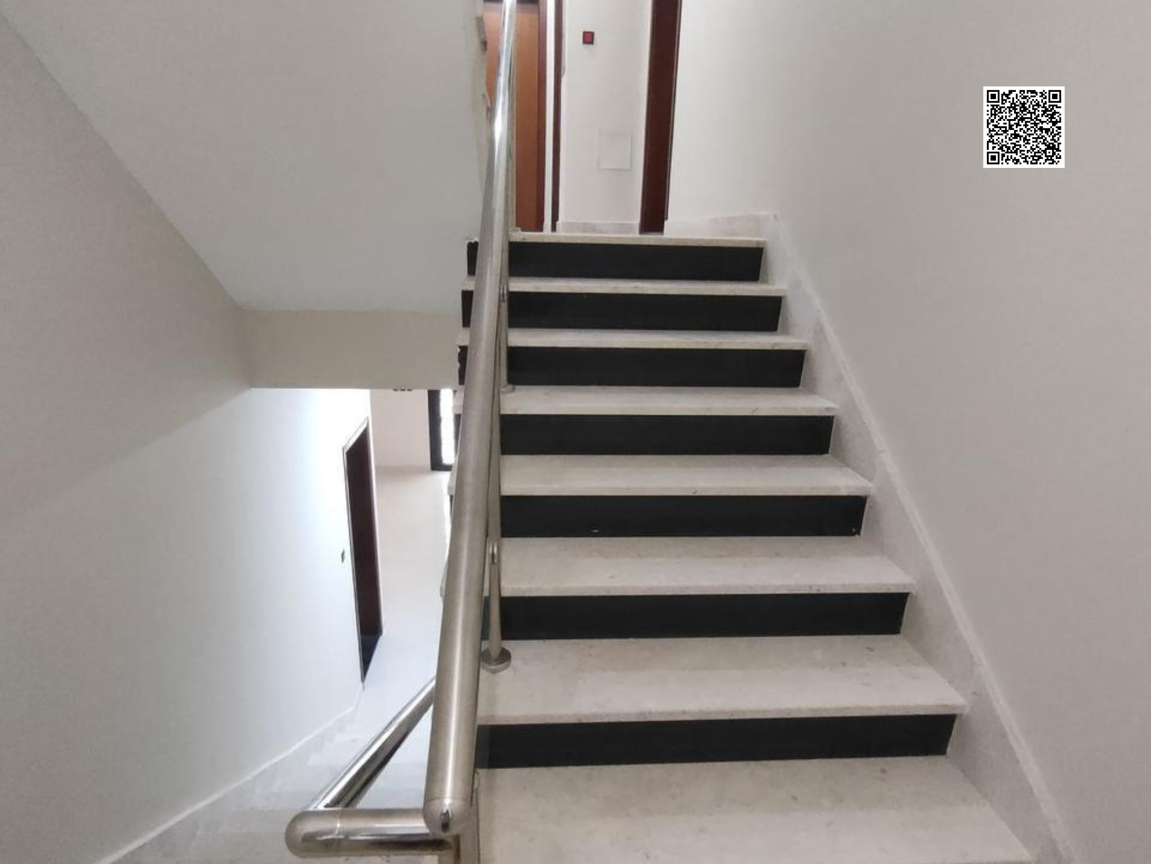 Luxury villa for rent in Al Zahia area, 5 bedrooms