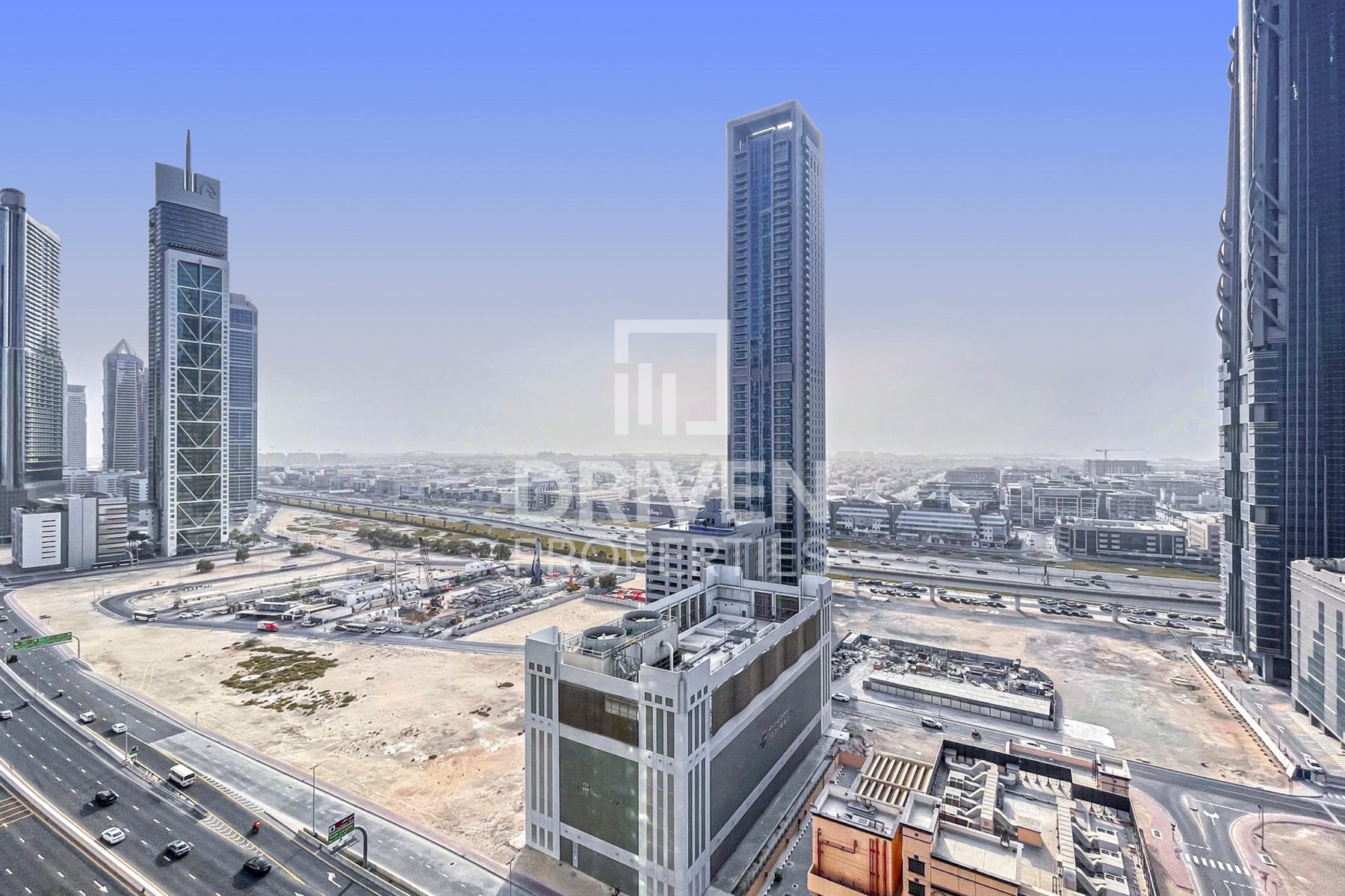 Iconic Blvd View I Vacant | Large Layout