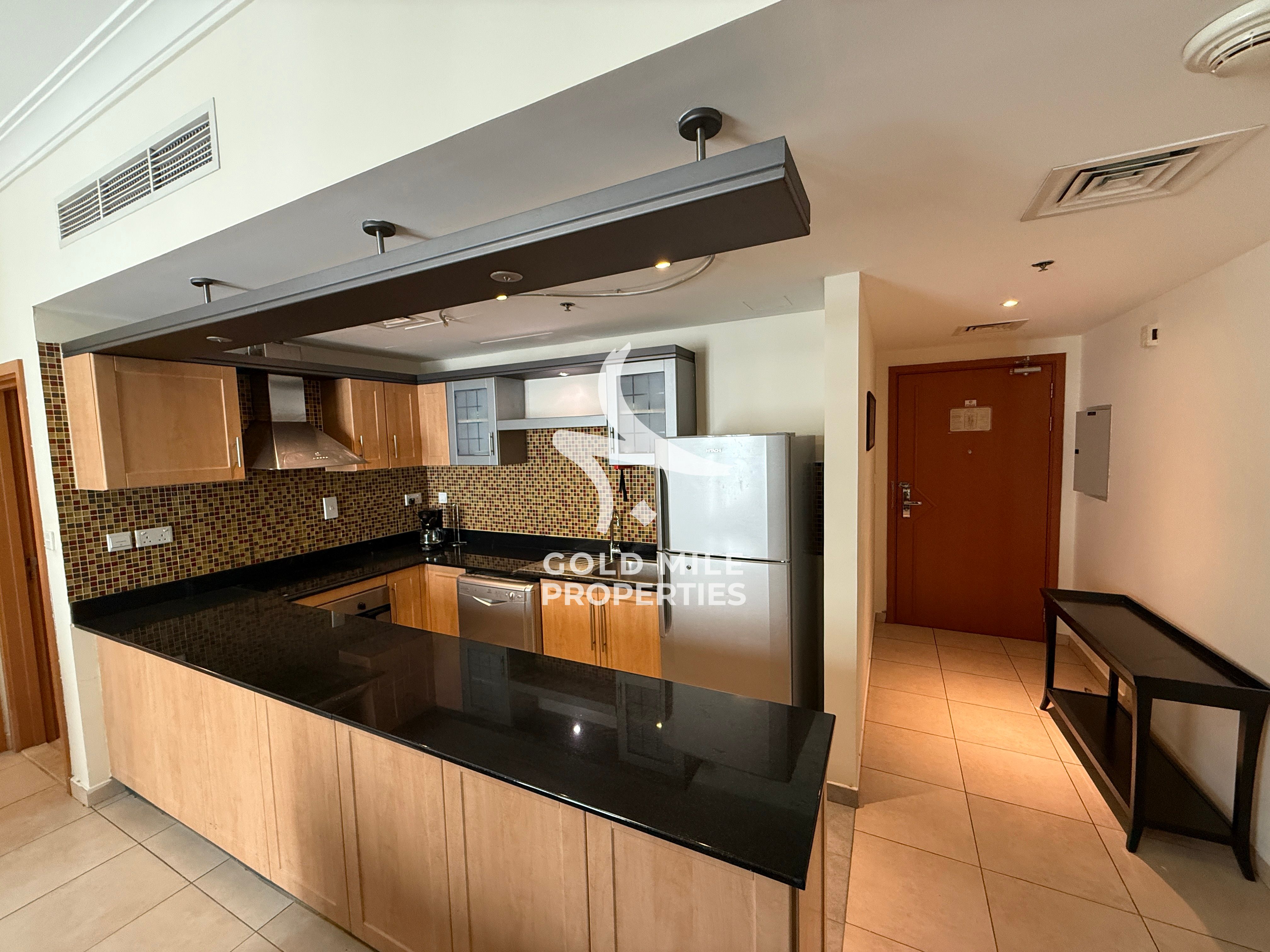 Family Residence - Near MOE - Gym Pool Parking