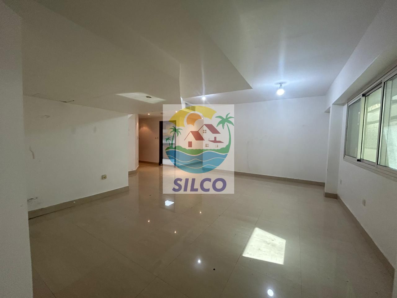 Spacious flat with free access to pool & gym