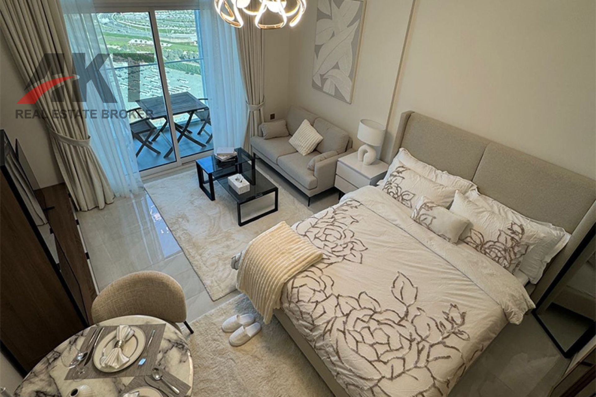 FULLY FURNISHED UPGRADED/BRAND NEW/MODERN LAYOUT
