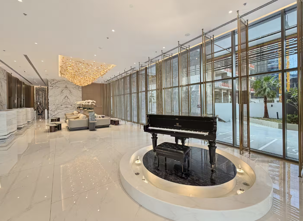 Fully Fitted Studio | Modern Contemporary | New Building