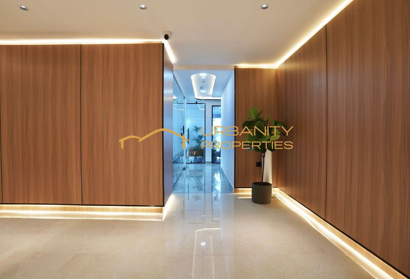 Spacious Business Center in The Court Tower