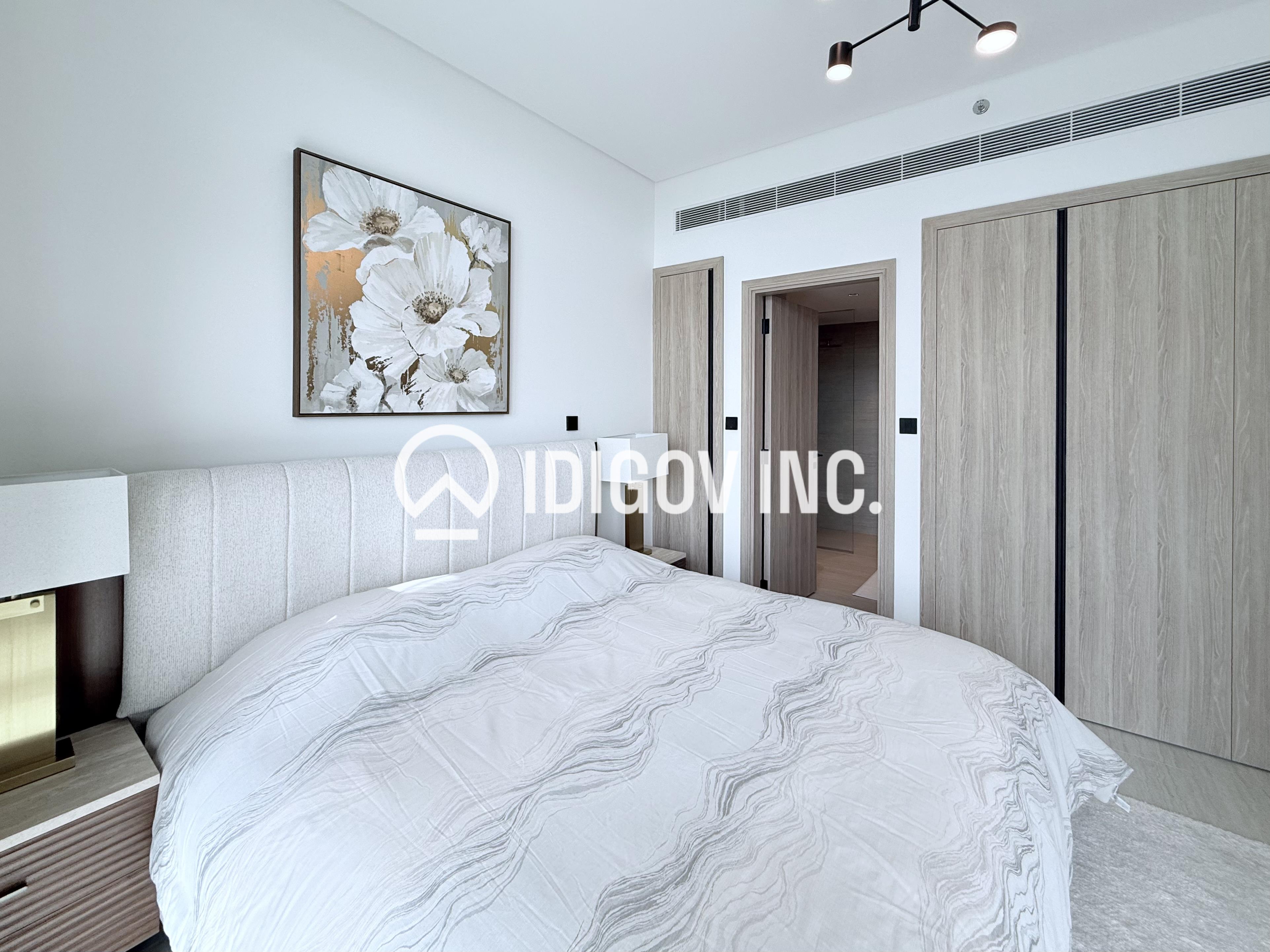 Vacant | Waterfront View | Exclusive Amenities