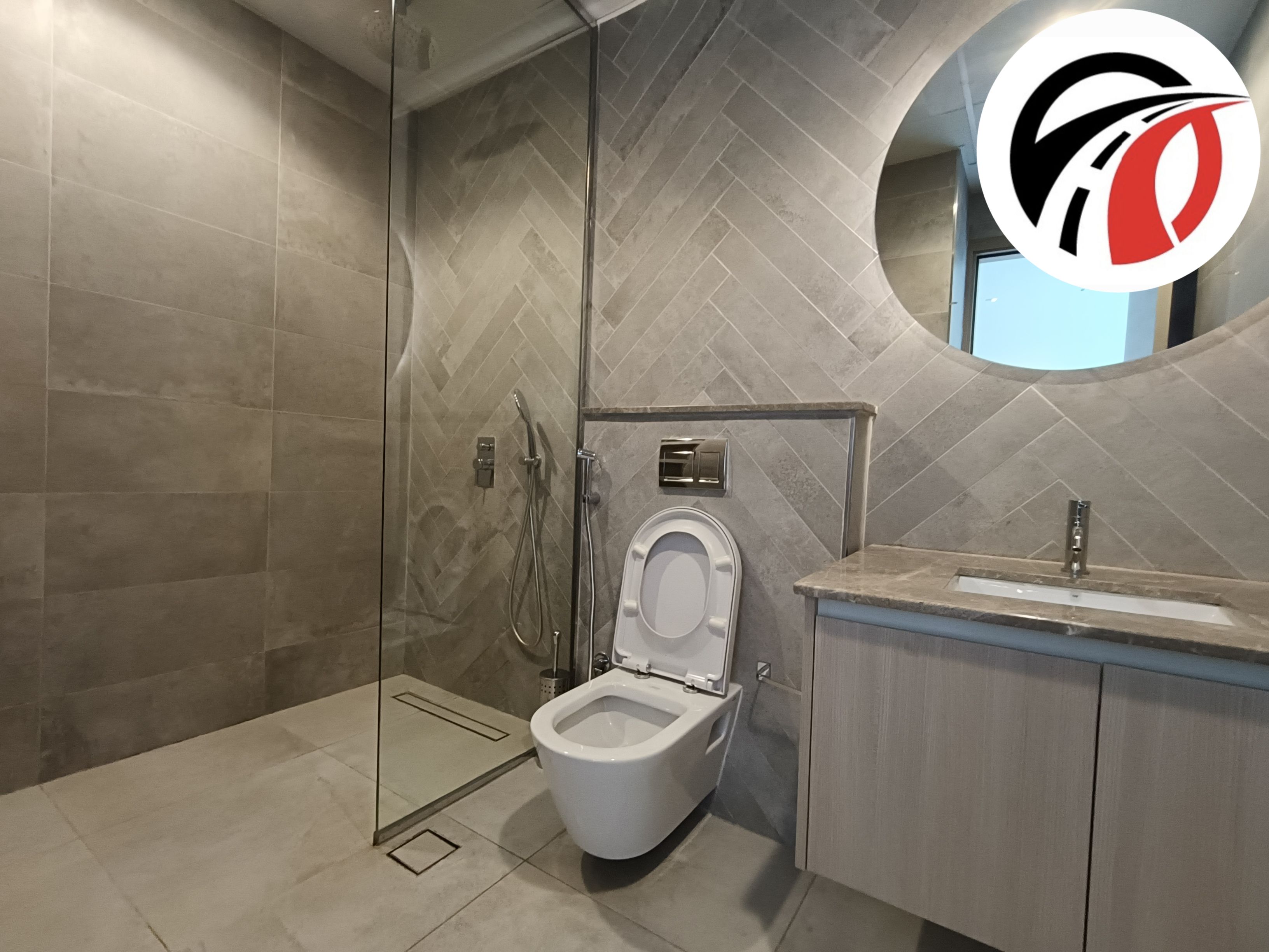 Spacious 1 bedroom with 2 washrooms and Pool view
